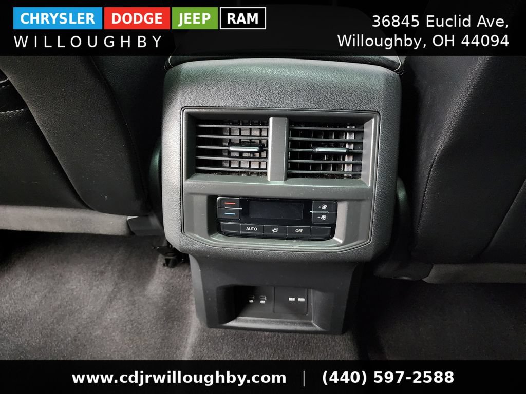 Used 2021 Volkswagen Atlas SE w/ Panoramic Sunroof Package AWD/4WD image 29