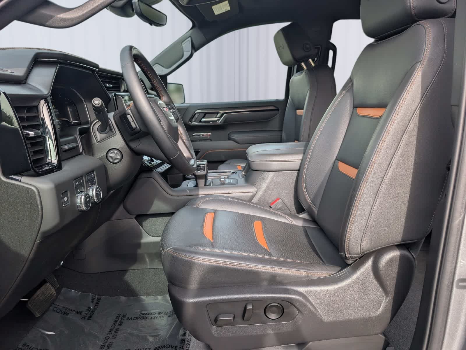 Certified 2025 GMC Sierra 1500 AT4 w/ AT4 Premium Package AWD/4WD image 17