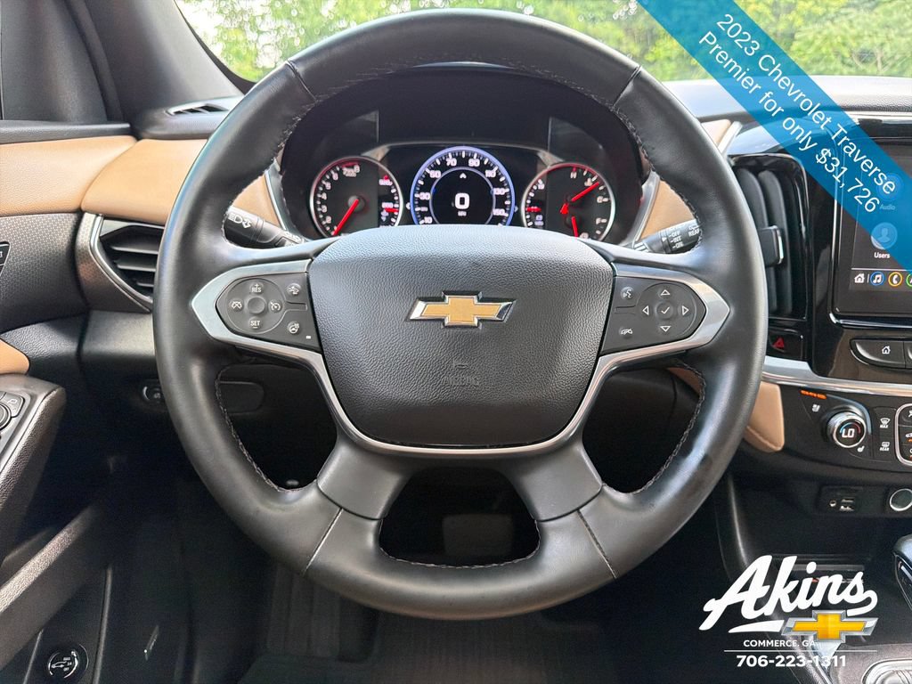 Used 2023 Chevrolet Traverse Premier FWD image 28