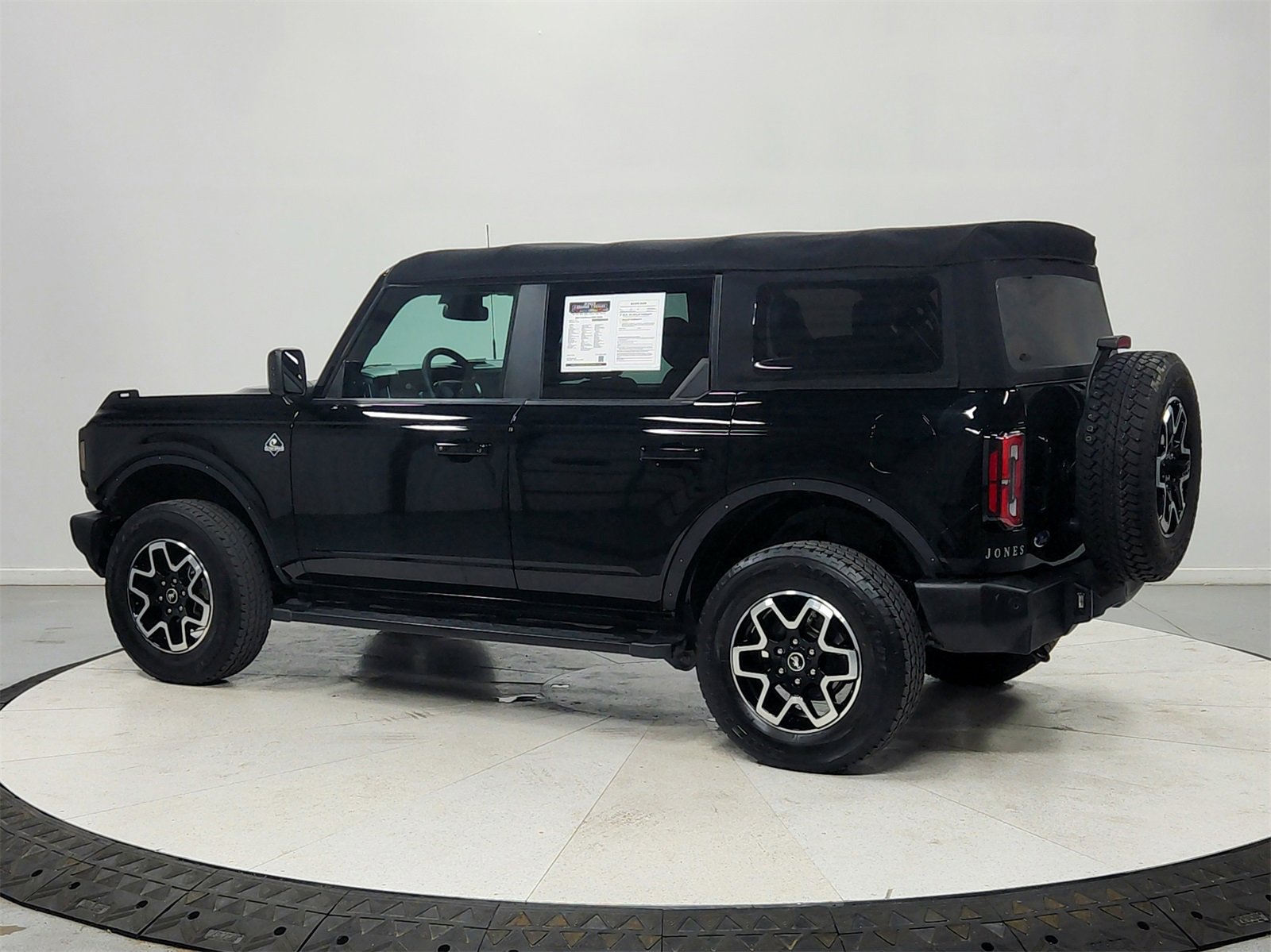 Used 2022 Ford Bronco Outer Banks image 5