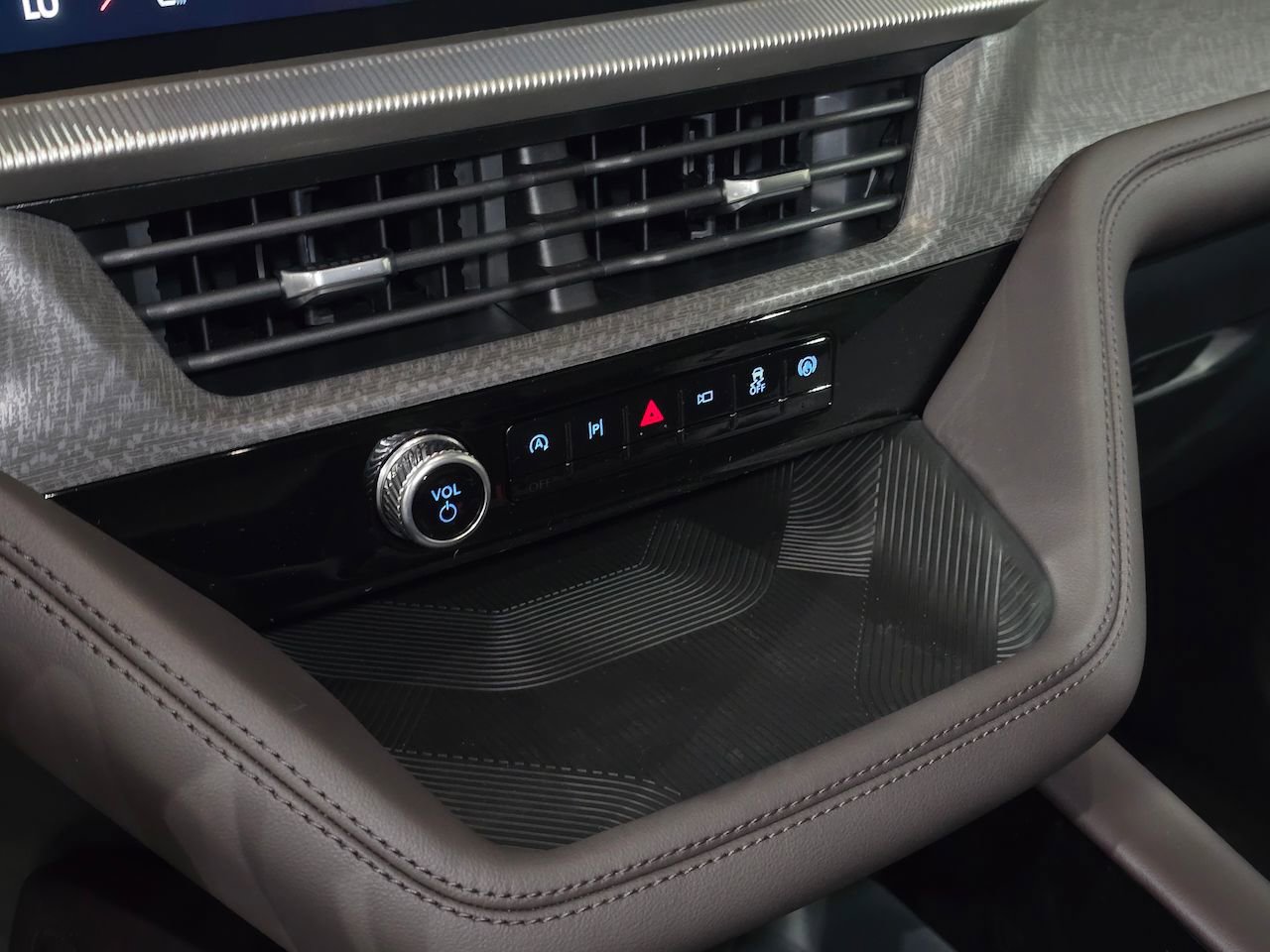 New 2026 Ford Explorer Platinum image 30