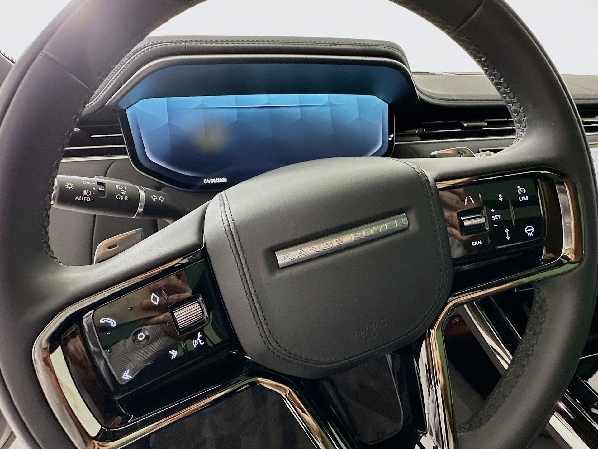 Used 2025 Land Rover Range Rover Sport Dynamic SE image 12