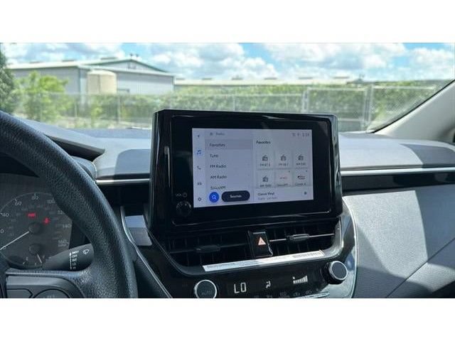 Used 2024 Toyota Corolla LE FWD image 28