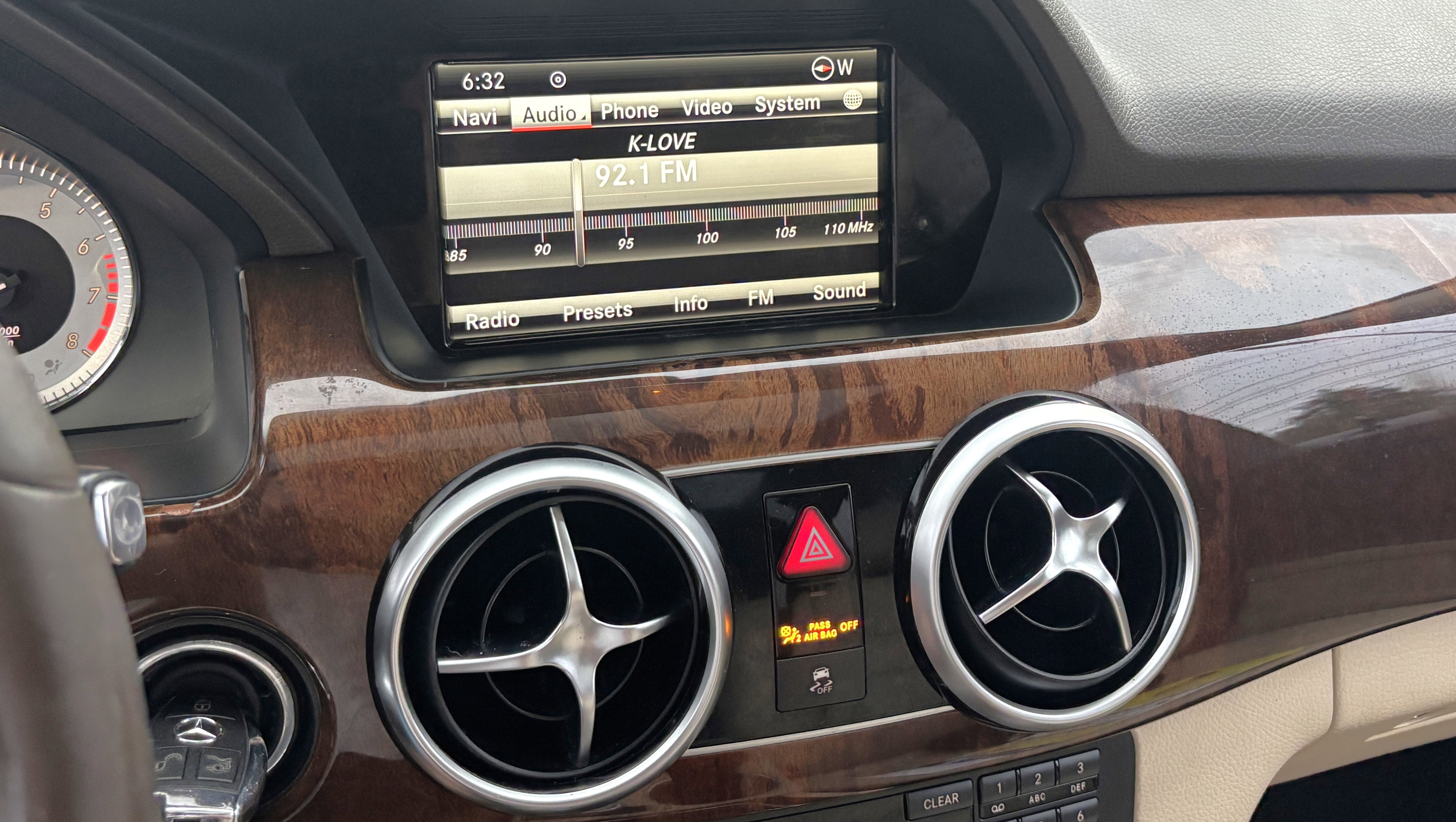 Used 2014 Mercedes-Benz GLK 350 4MATIC image 19