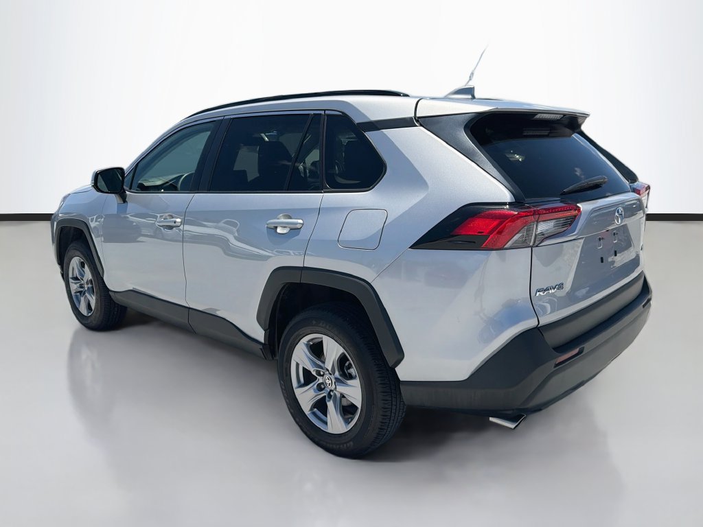 Used 2025 Toyota RAV4 XLE FWD image 5