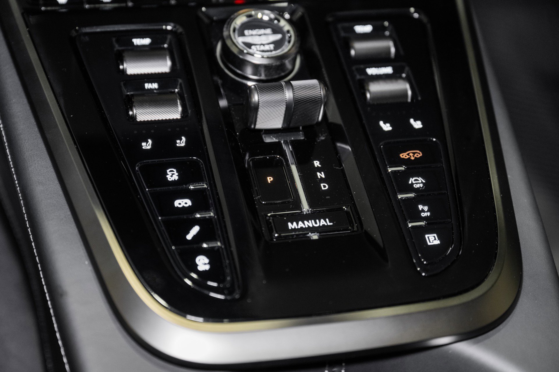 New 2026 Aston Martin DBX S AWD/4WD image 38