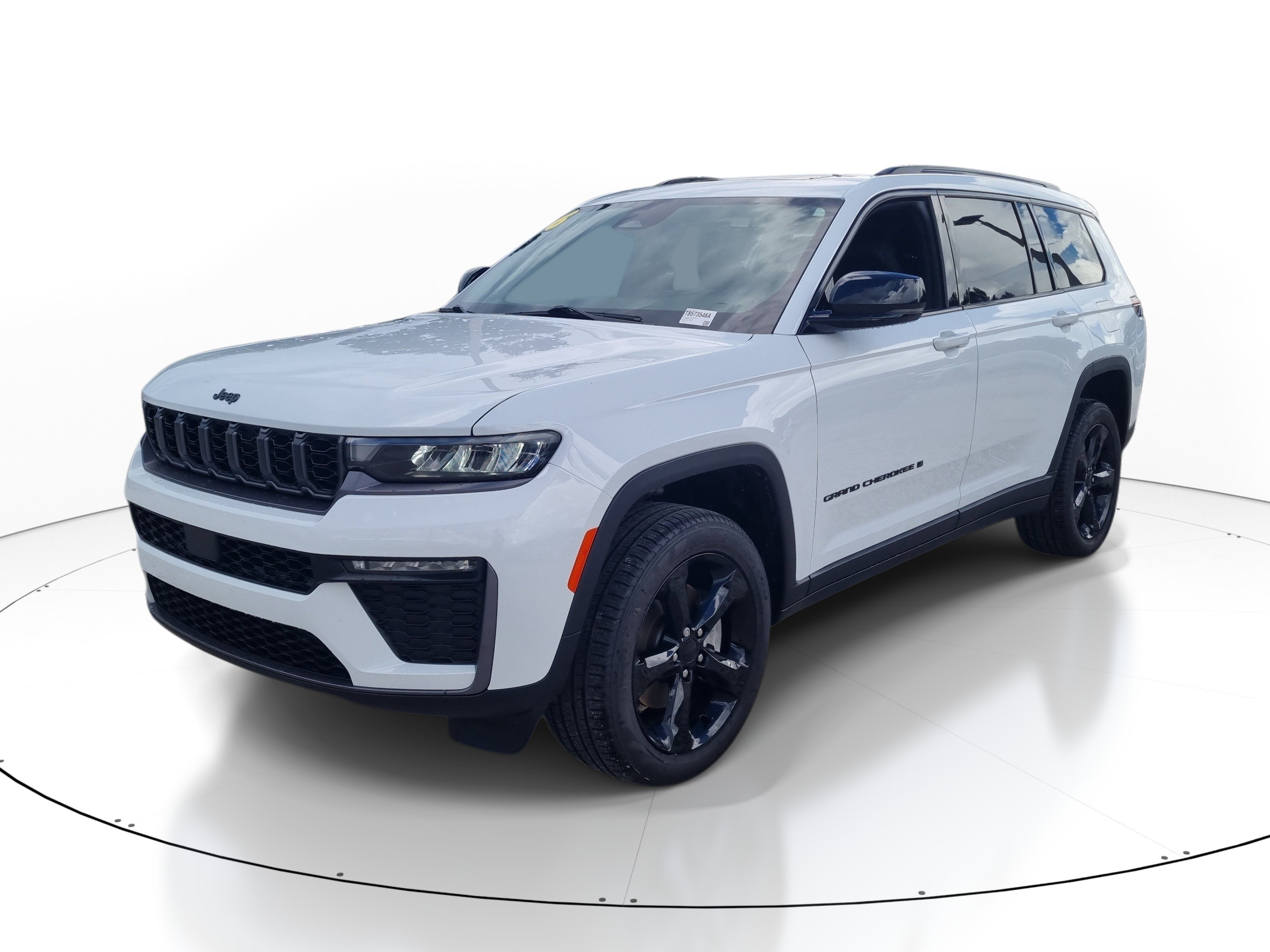 Used 2026 Jeep Grand Cherokee L Limited w/ Limited Altitude Package RWD image 3