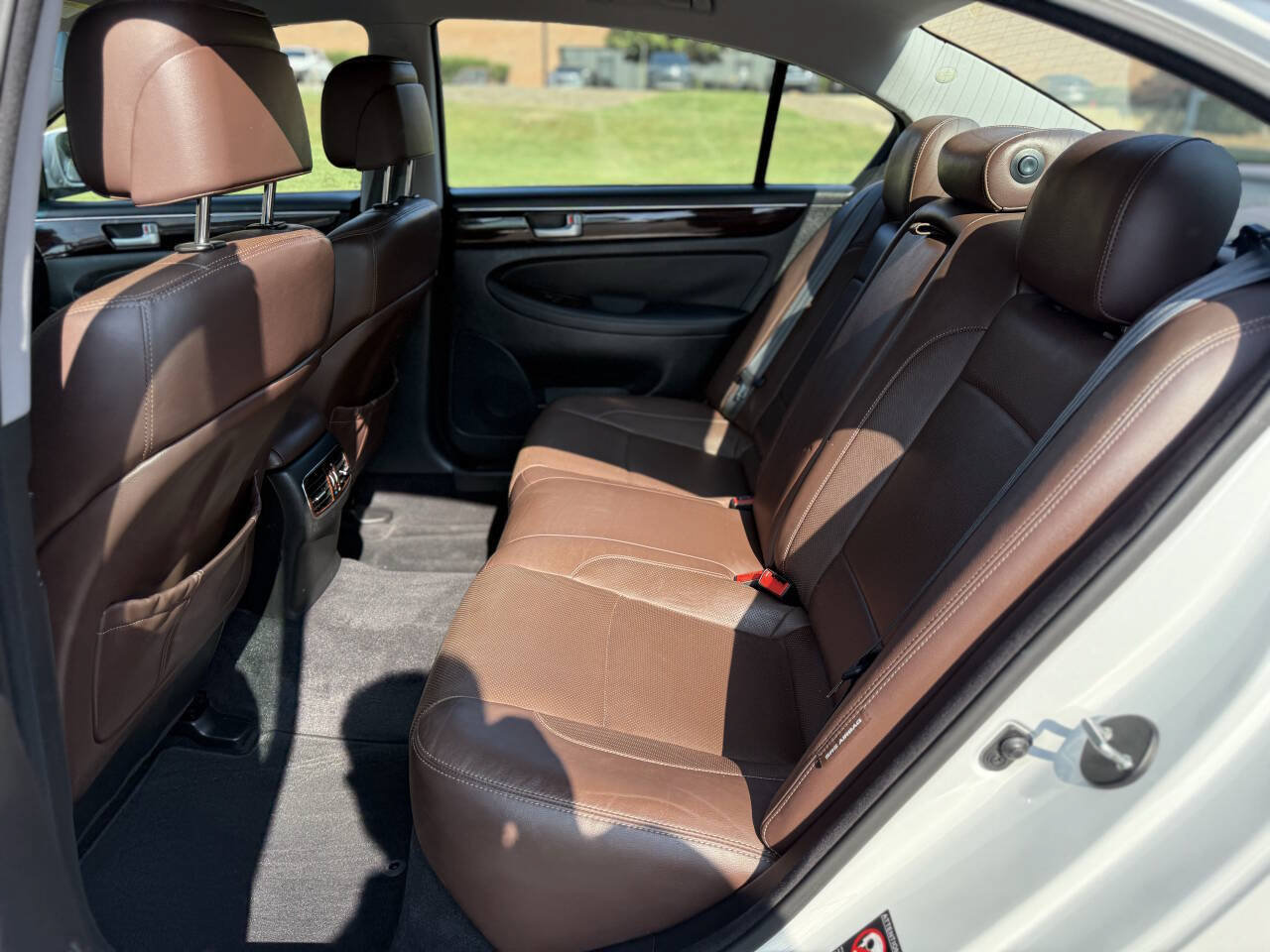 Used 2013 Hyundai Genesis 3.8 RWD image 15