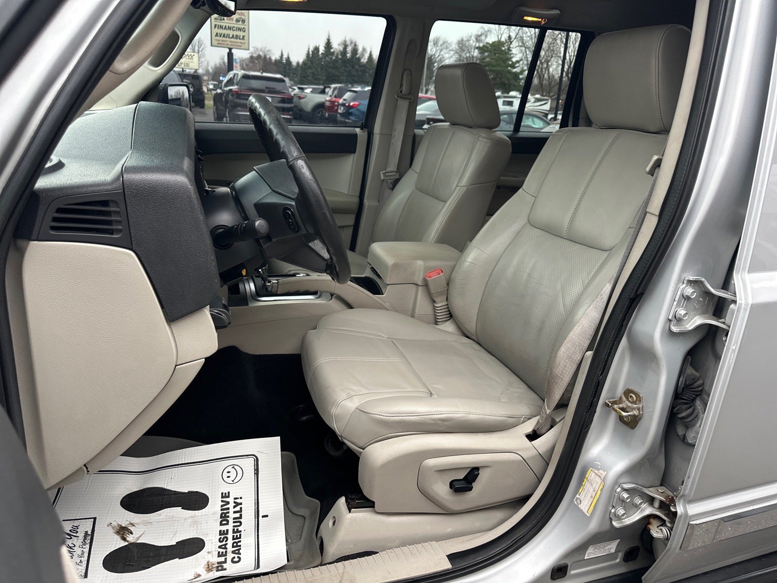 Used 2006 Jeep Commander Limited AWD/4WD image 28