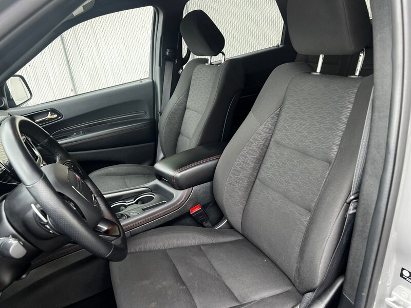 Used 2025 Dodge Durango GT AWD/4WD image 17
