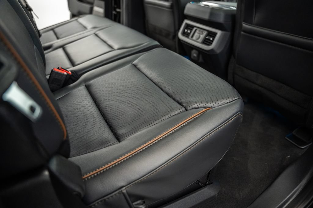 New 2026 Ford F250 Lariat w/ Black Appearance Package AWD/4WD image 38