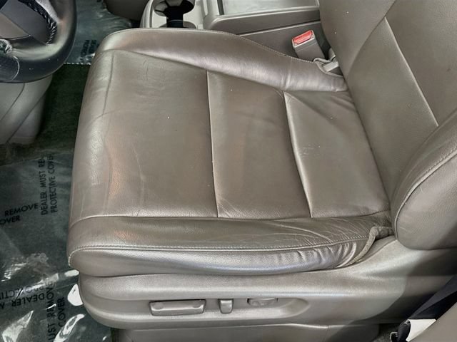 Used 2016 Honda Odyssey Touring Elite image 19