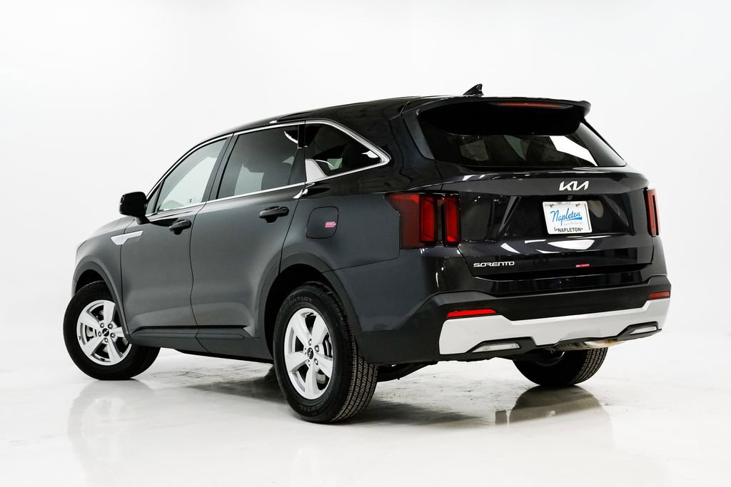Certified 2025 Kia Sorento LX image 28