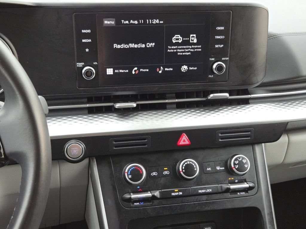 Used 2024 Kia Carnival LX FWD image 32