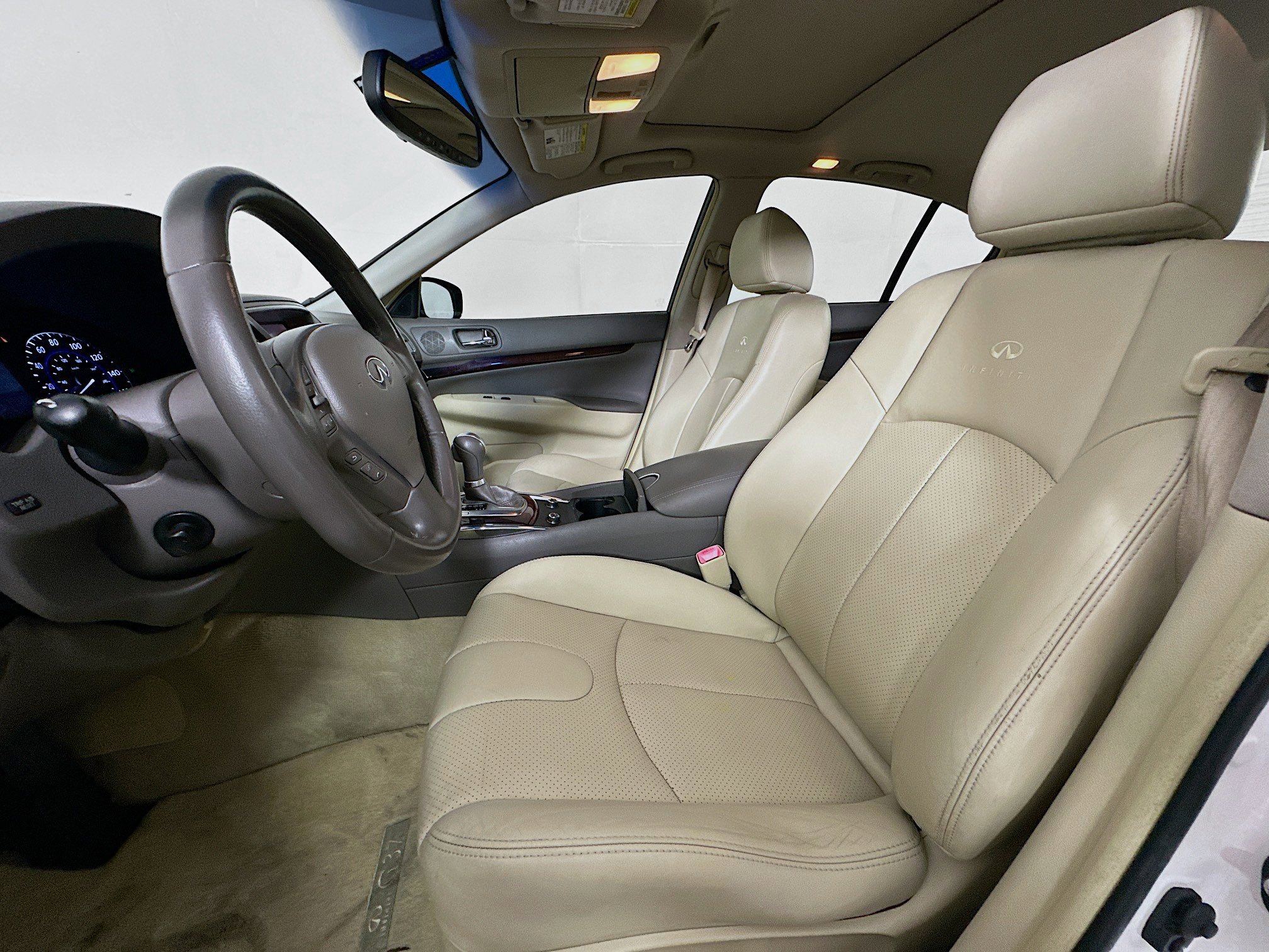 Used 2013 INFINITI G37 Journey w/ Premium Pkg image 13
