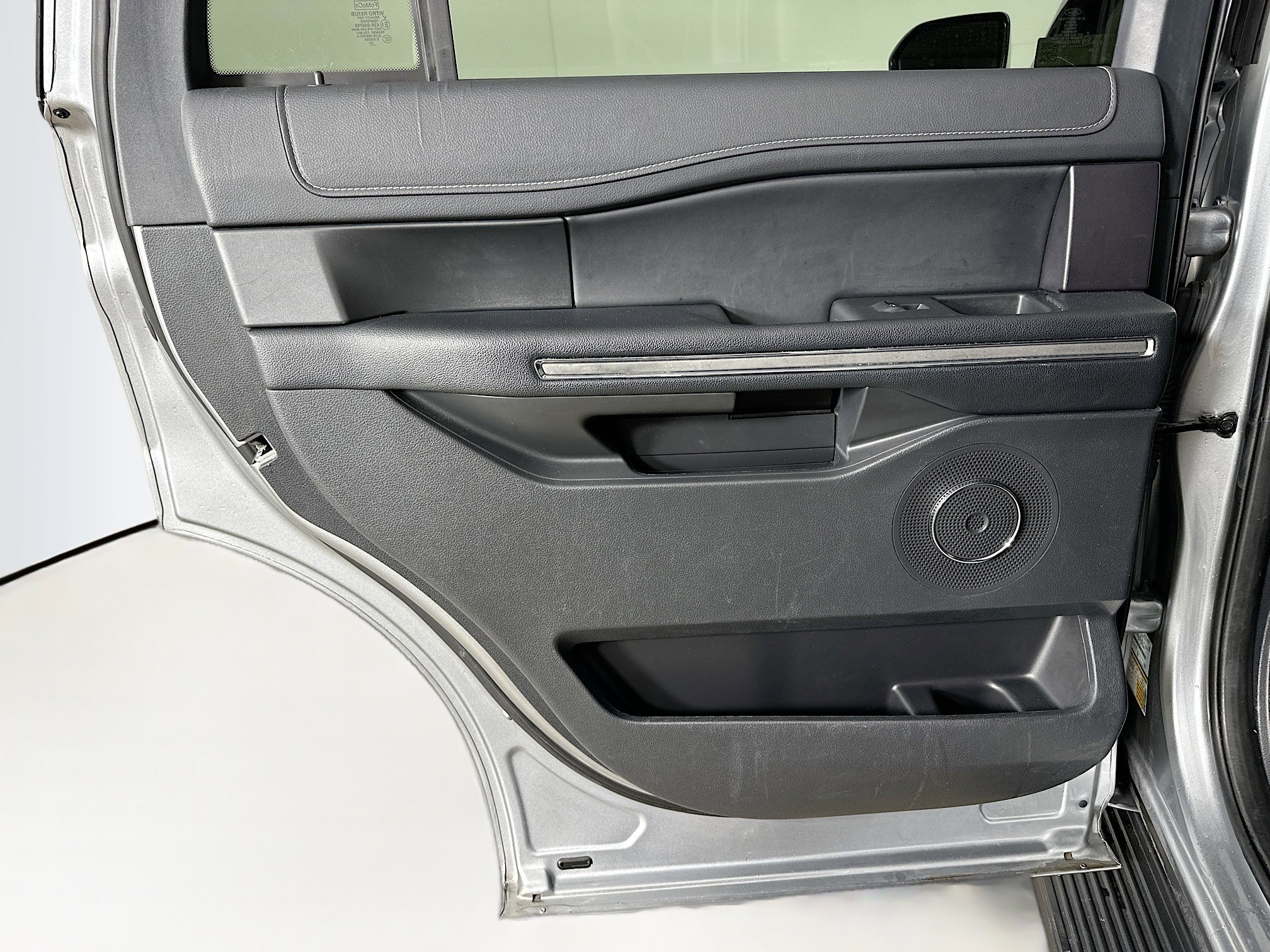 Used 2024 Ford Expedition XLT image 26