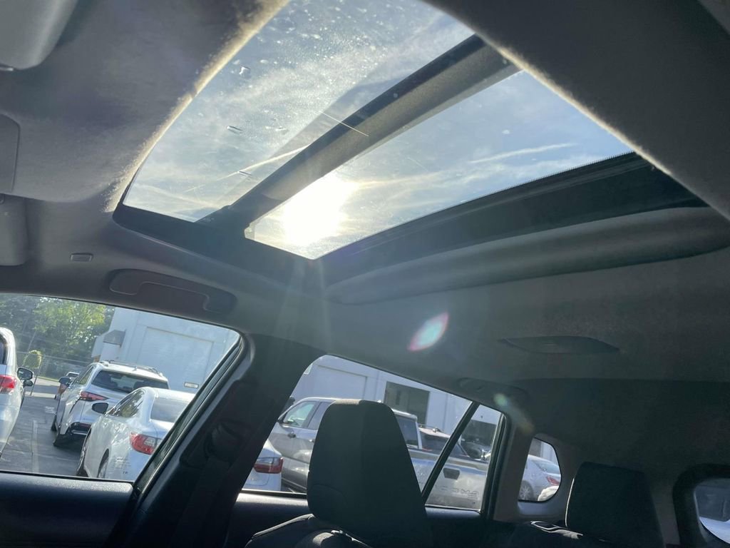 Used 2023 Toyota Corolla Cross LE w/ Moonroof Package image 31