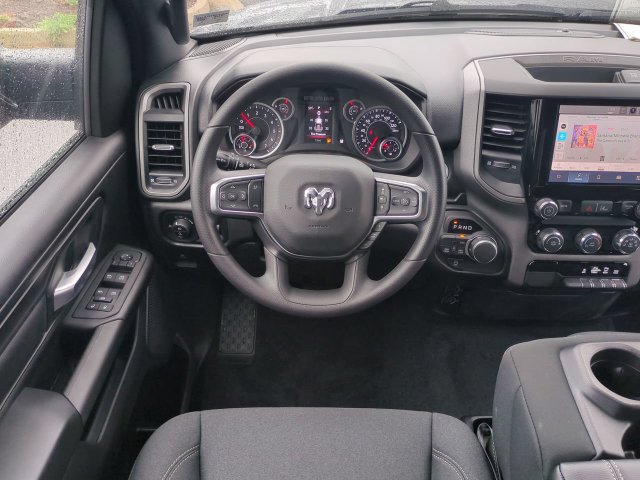 New 2026 RAM 1500 Express AWD/4WD image 16