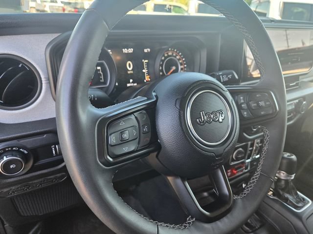 Used 2025 Jeep Wrangler Unlimited Sport AWD/4WD image 16
