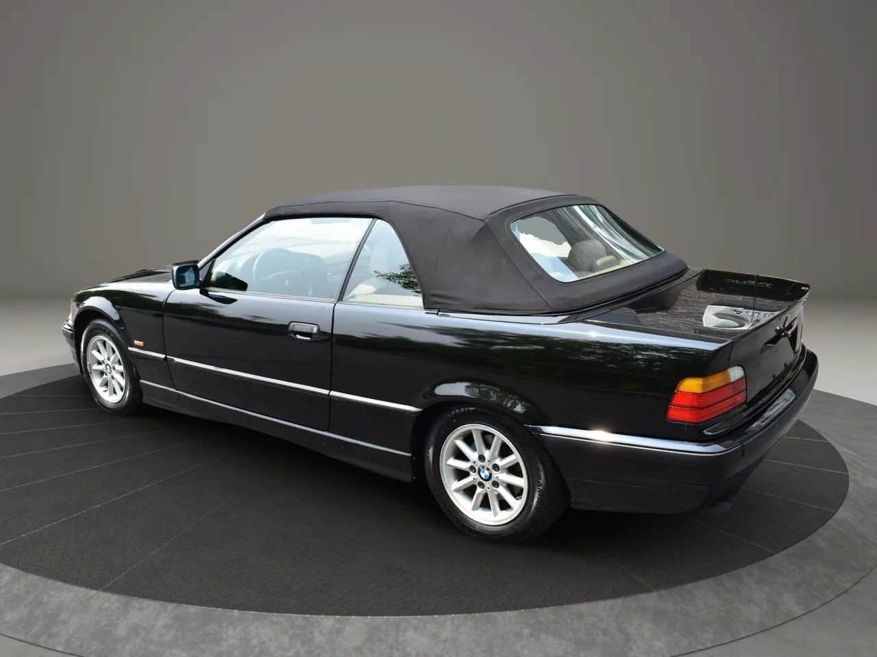 Used 1999 BMW 328i Convertible image 12