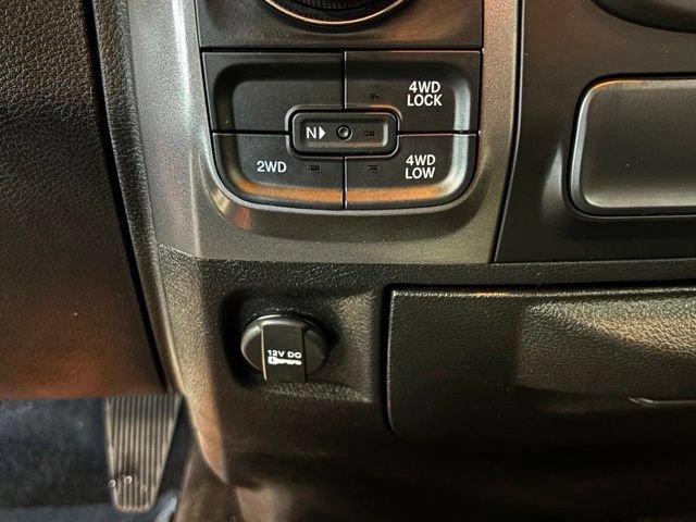 Used 2022 RAM 1500 Classic SLT AWD/4WD image 37