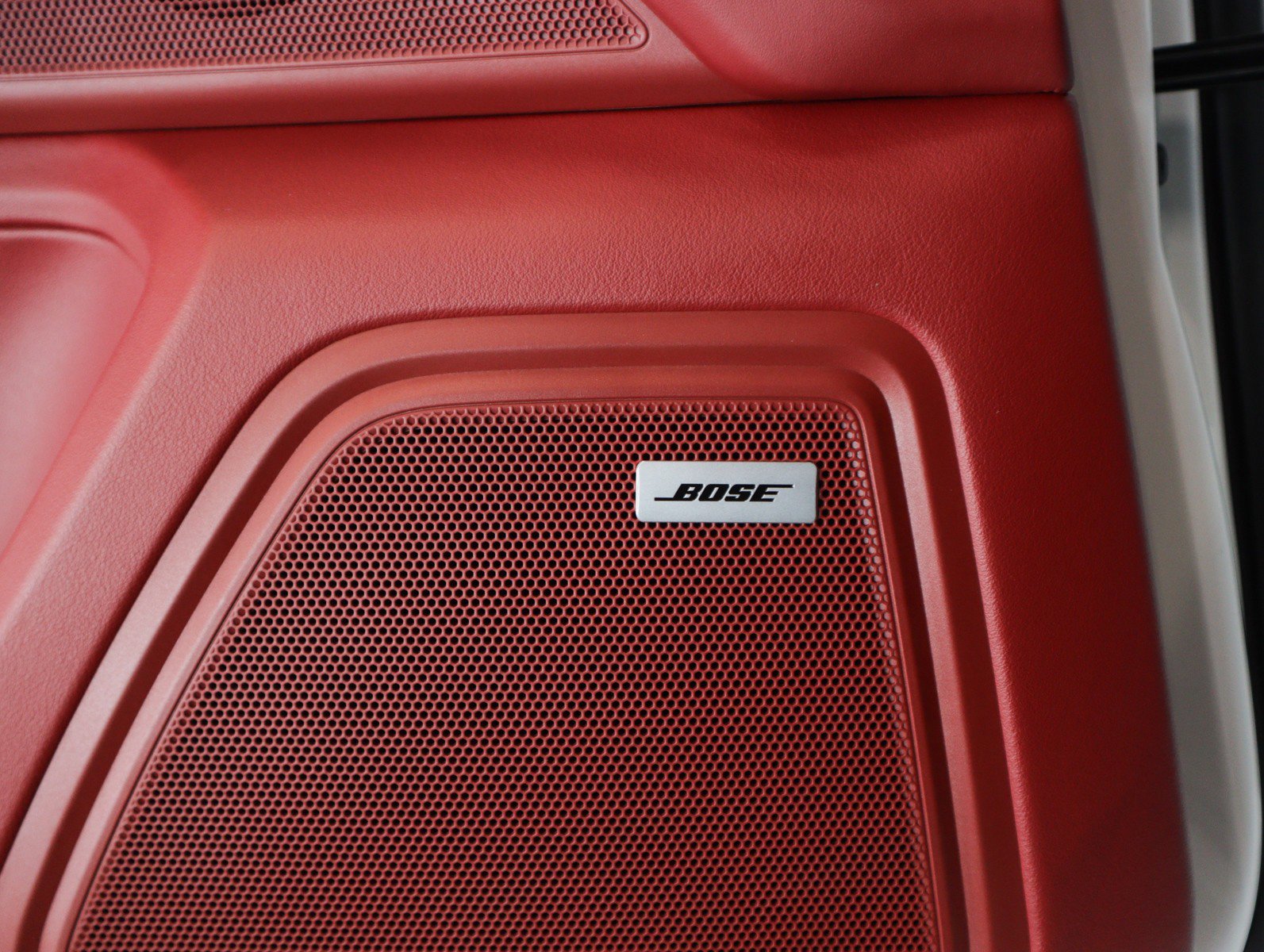 Certified 2022 Porsche Macan AWD/4WD image 22