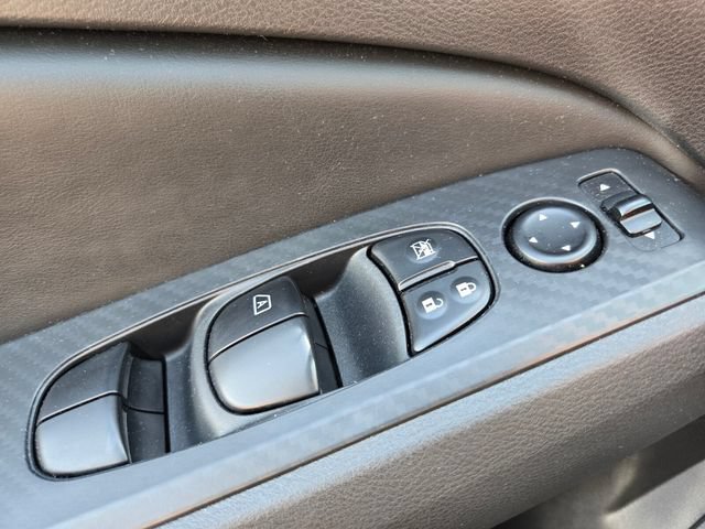 Used 2025 Nissan Altima 2.5 SV FWD image 40