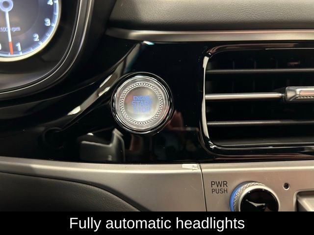 Used 2025 Genesis G70 3.3T Advanced image 39