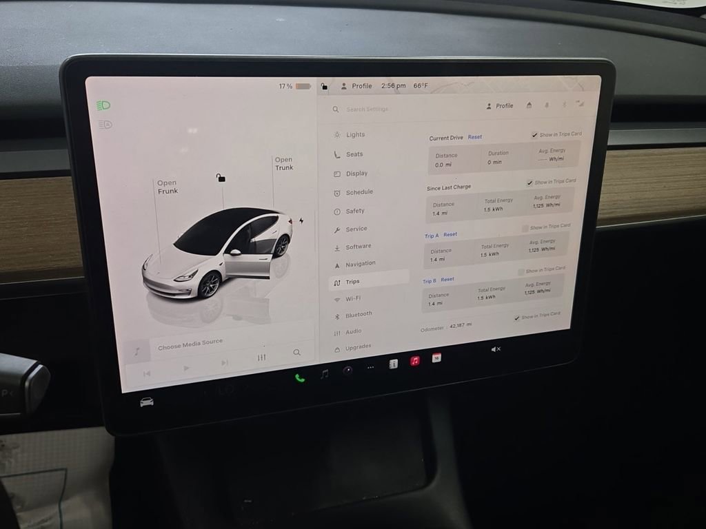 Used 2022 Tesla Model 3 image 2