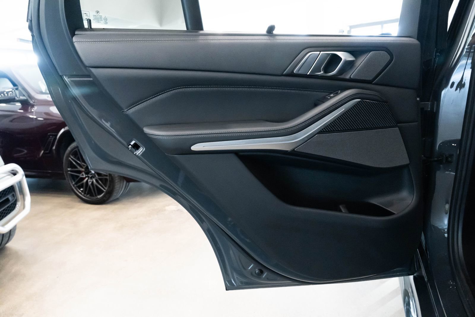 Used 2023 BMW X5 M50i w/ Executive Package image 21