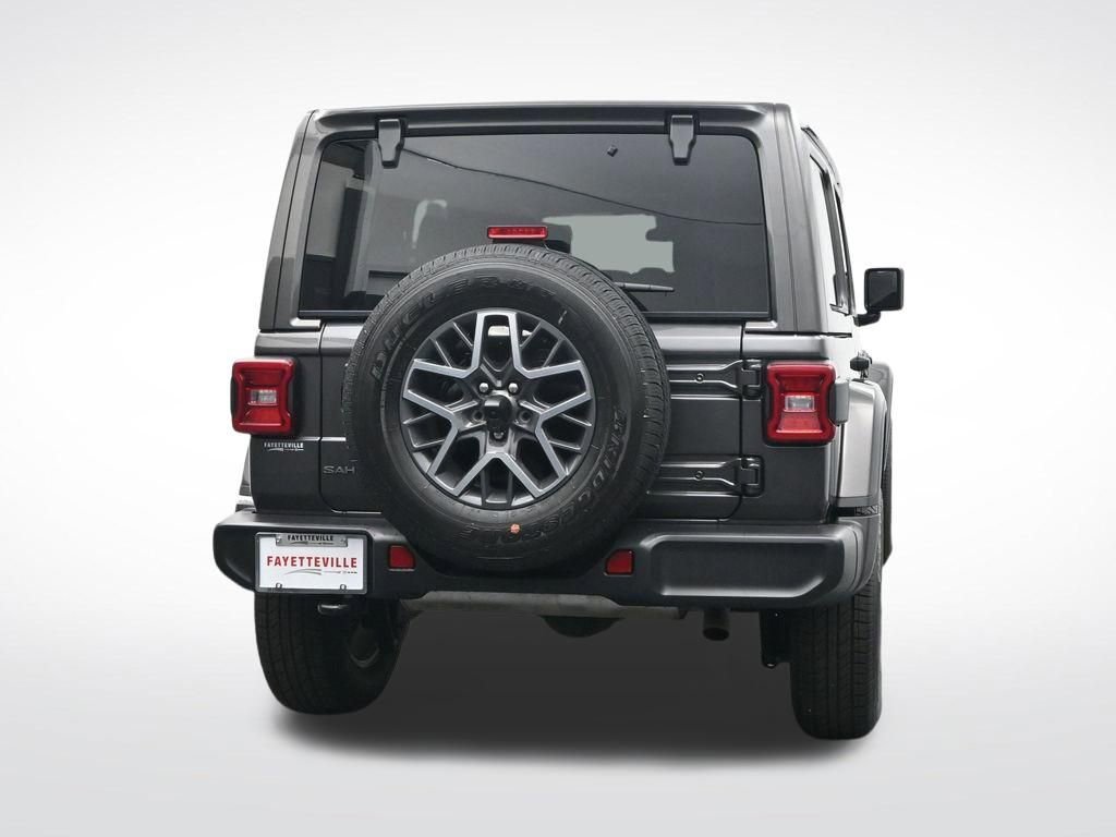 Used 2025 Jeep Wrangler Sahara AWD/4WD image 7
