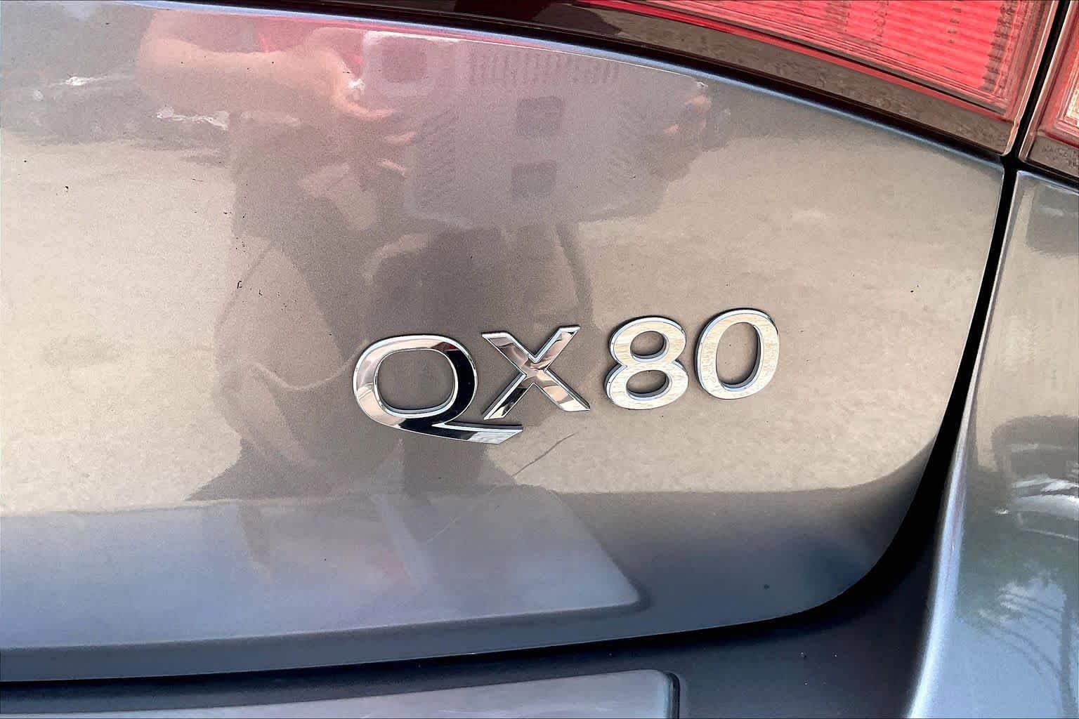 Used 2016 INFINITI QX80 2WD w/ Driver's Assistance Package image 10