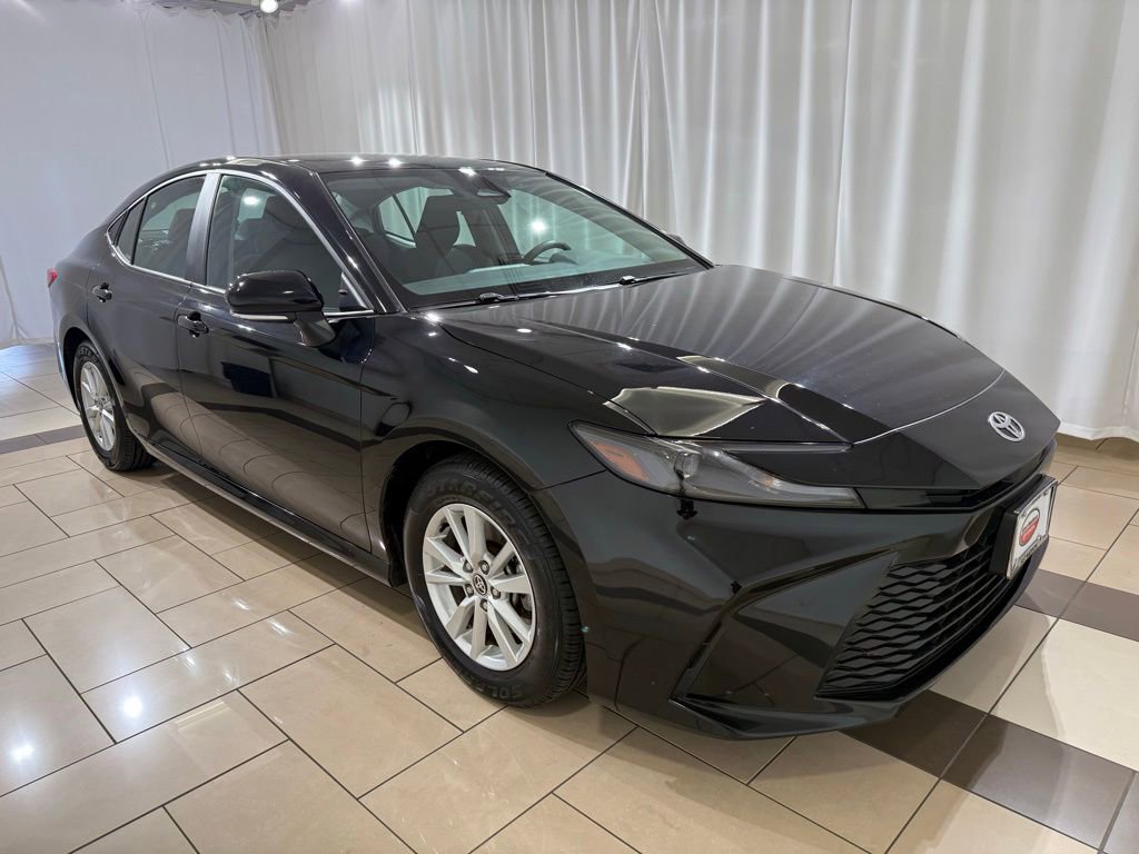 Certified 2025 Toyota Camry LE FWD image 7