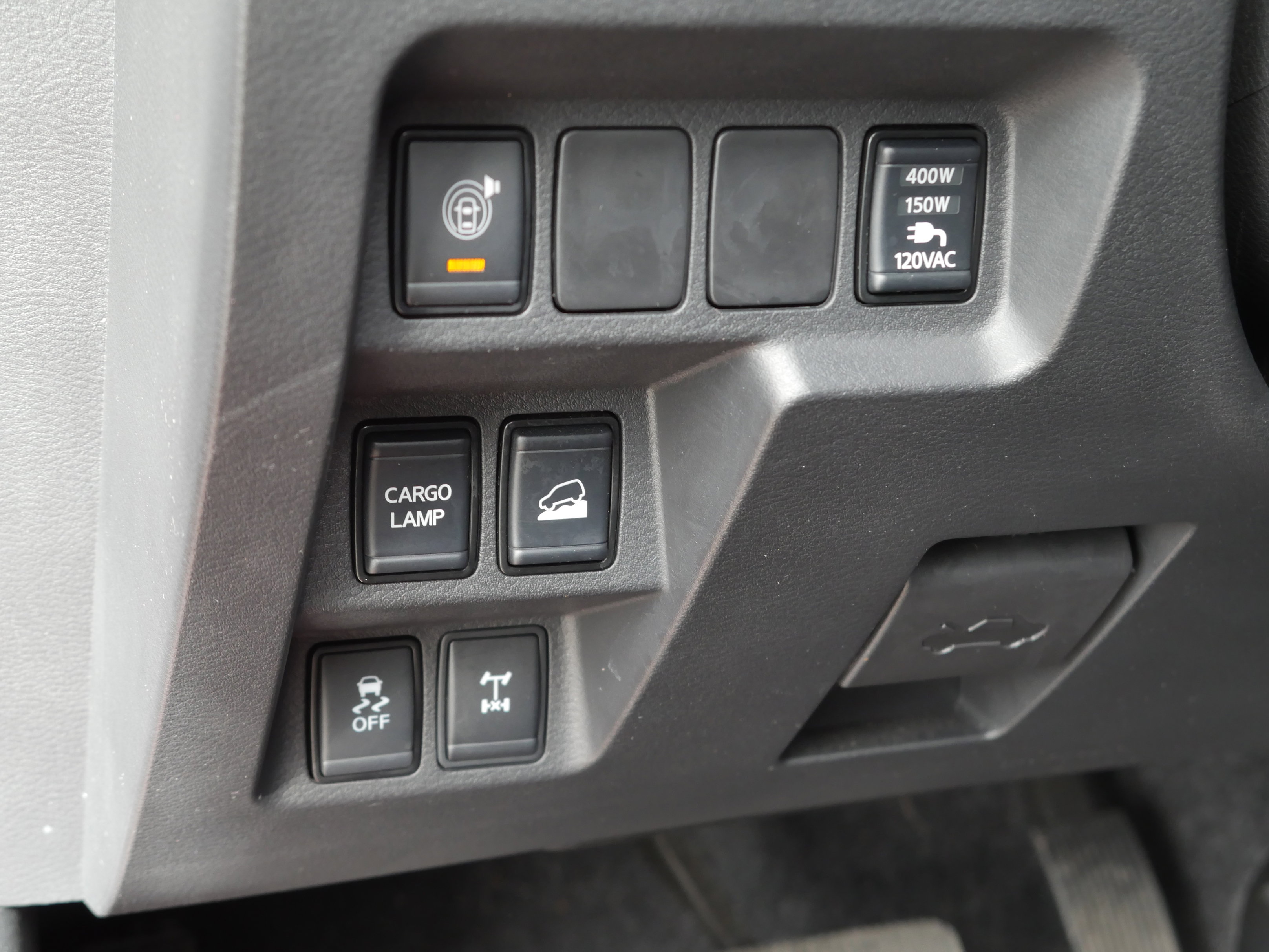 Certified 2022 Nissan Frontier PRO-4X w/ Pro-4X Premium Package image 6