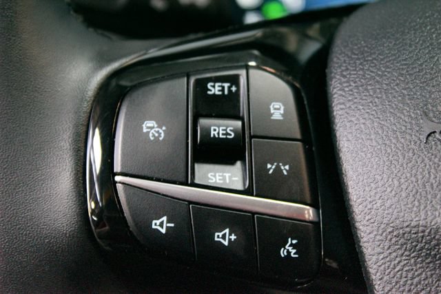 Used 2025 Ford Escape Platinum AWD/4WD image 23