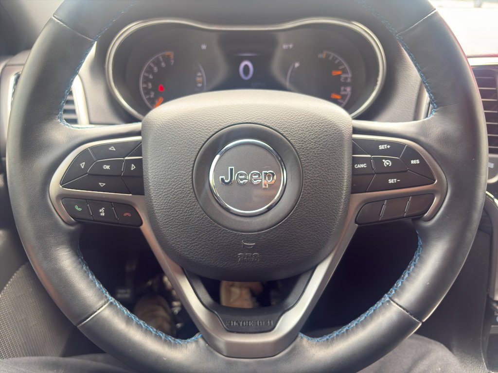 Used 2019 Jeep Grand Cherokee Laredo AWD/4WD image 9