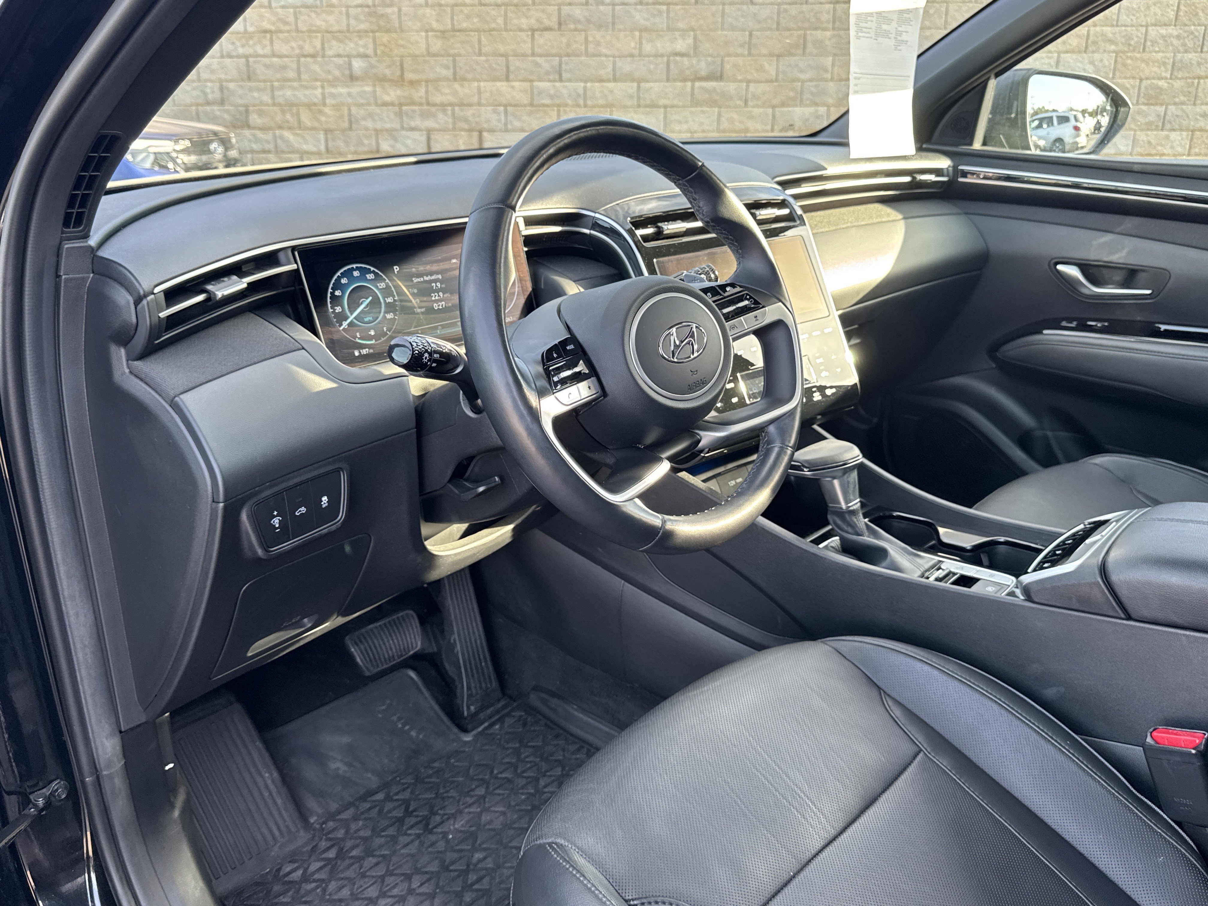 Used 2023 Hyundai Santa Cruz Limited w/ Cargo Package image 24