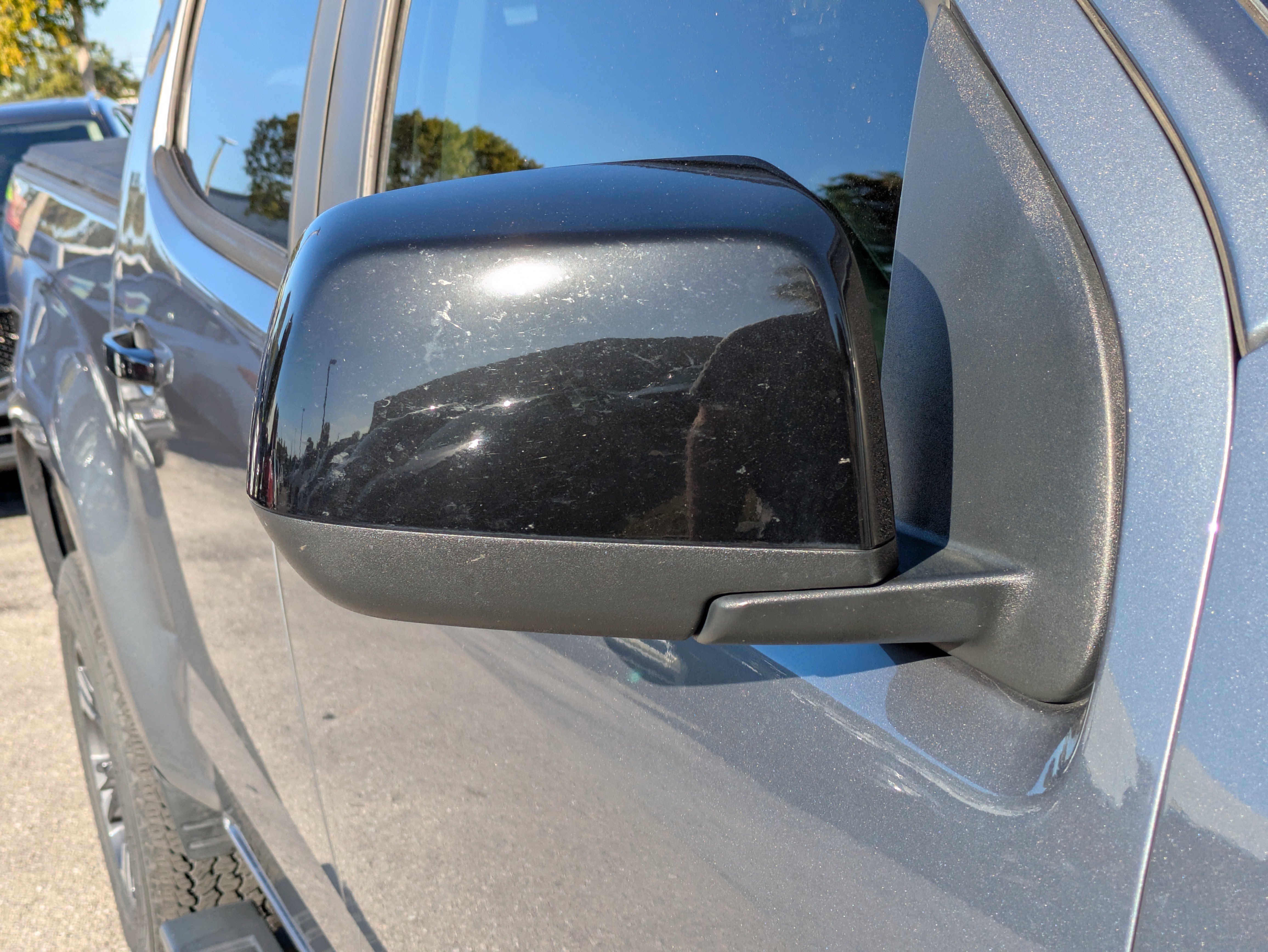 Used 2022 Chevrolet Colorado Z71 w/ Safety Package image 12