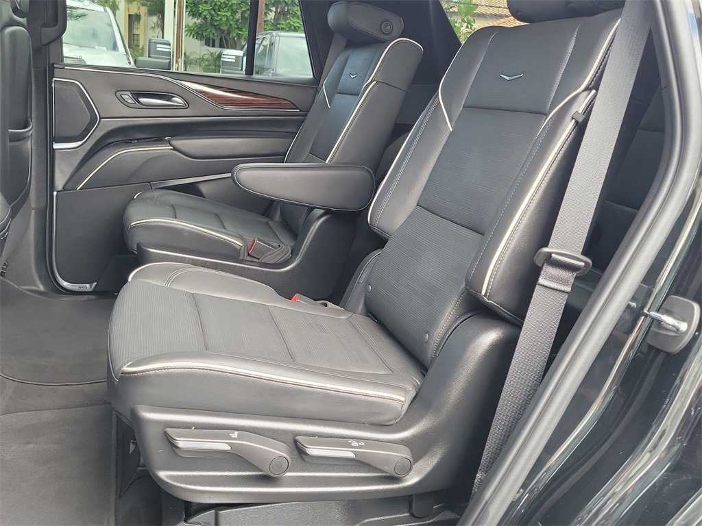 Certified 2024 Cadillac Escalade Premium Luxury w/ Performance Package image 25