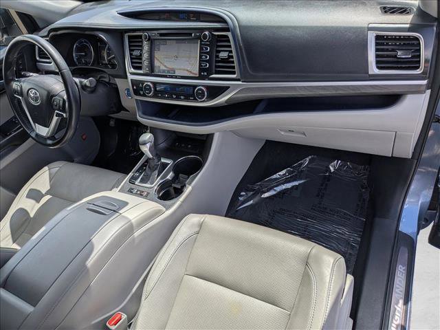 Used 2018 Toyota Highlander Limited AWD/4WD image 23