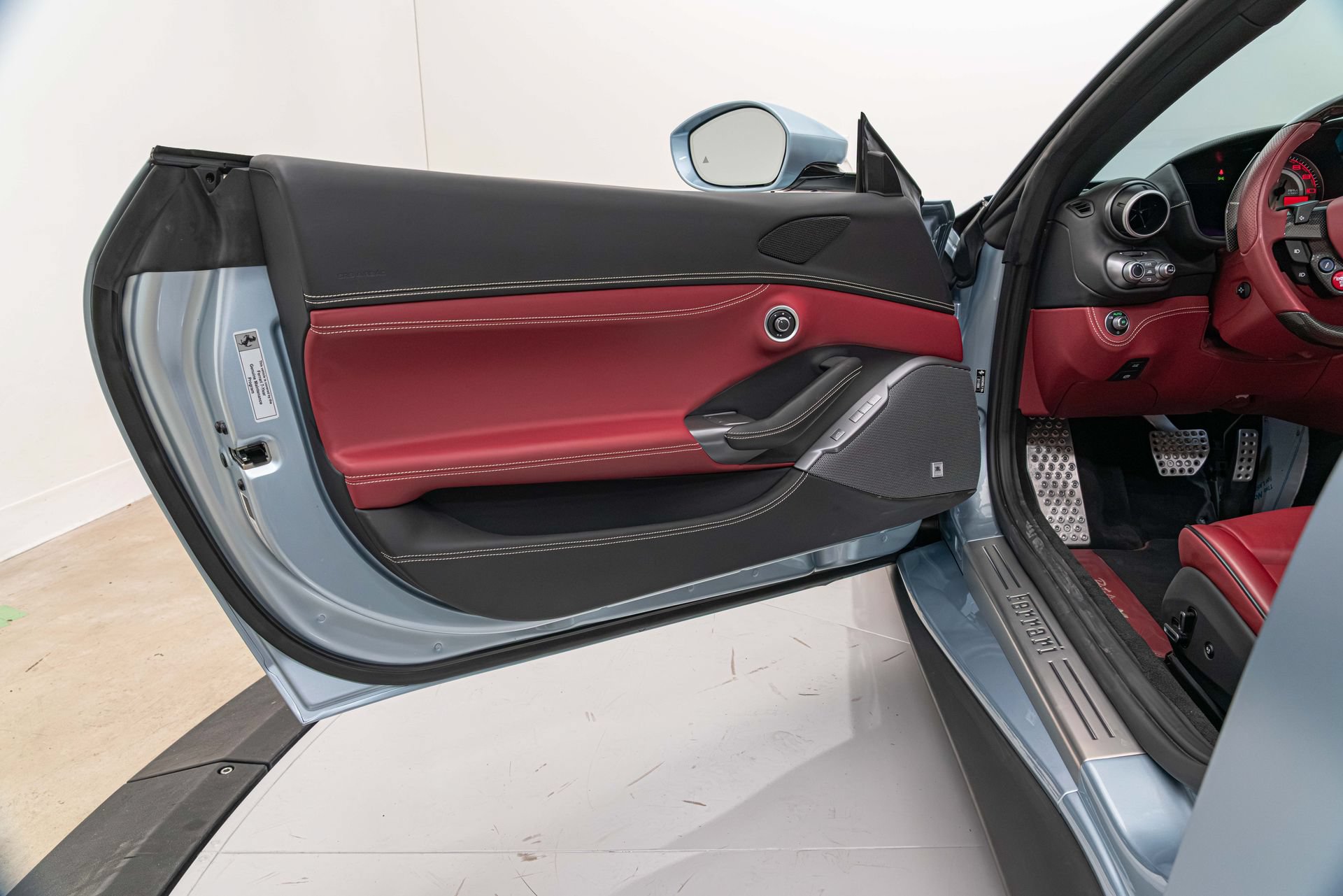 Certified 2023 Ferrari Portofino M RWD image 20