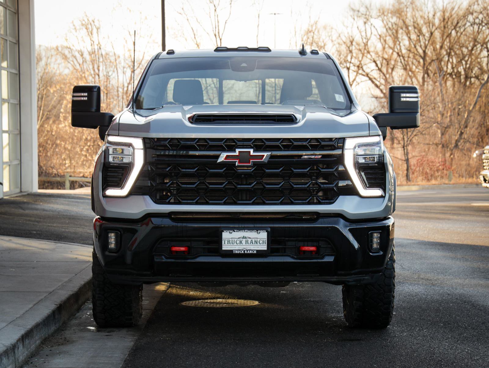 Used 2024 Chevrolet Silverado 2500 ZR2 w/ Technology Package image 10