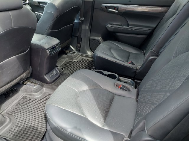 Certified 2021 Toyota Highlander Platinum AWD/4WD image 41