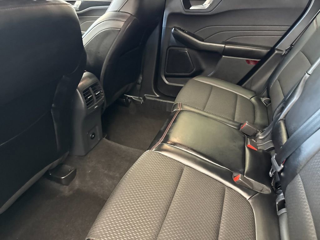 Used 2025 Ford Escape ST-Line image 11