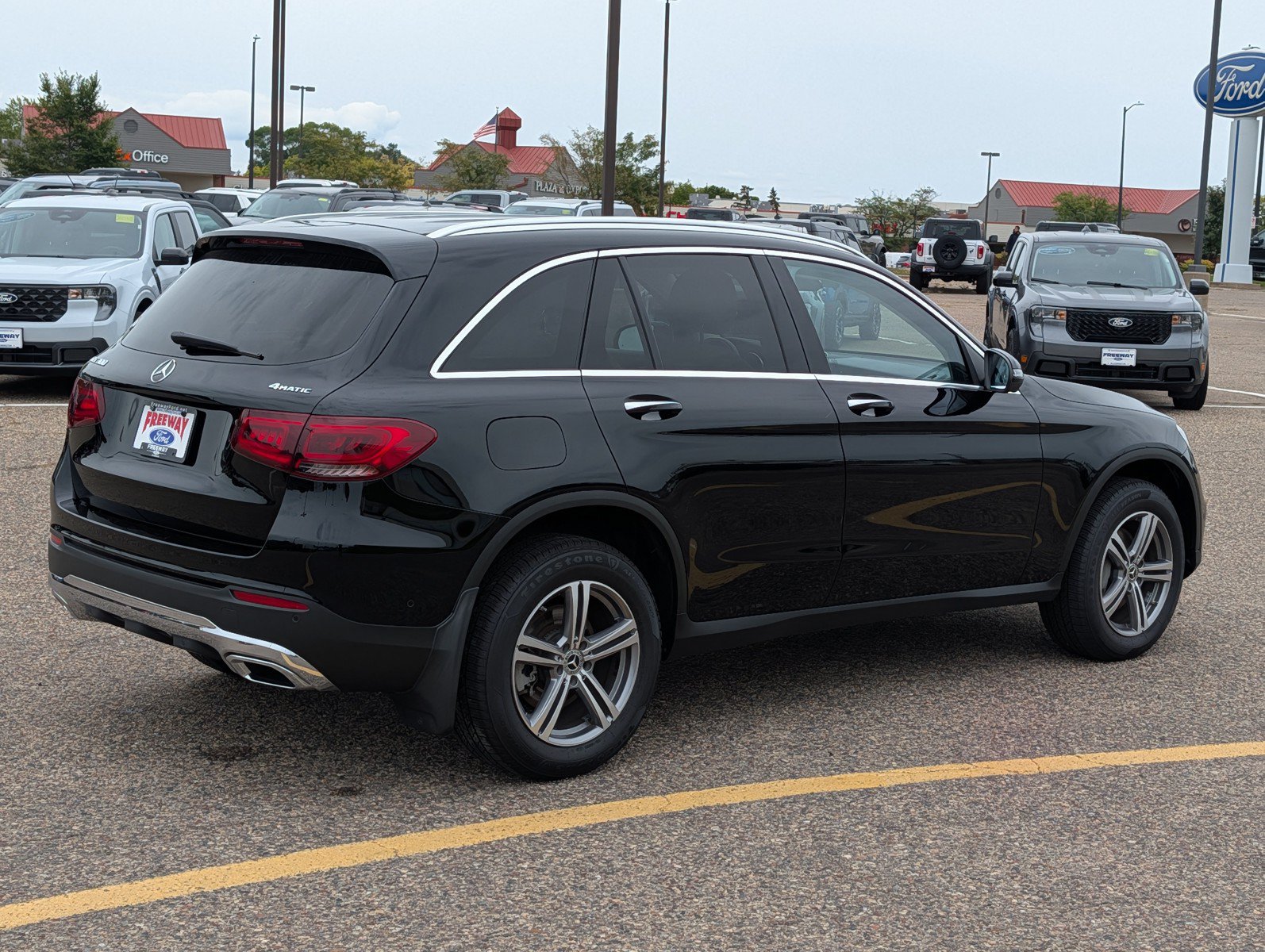 Used 2022 Mercedes-Benz GLC 300 4MATIC image 5