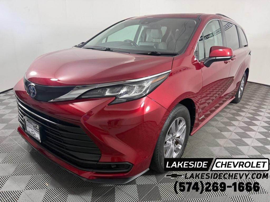 Used 2021 Toyota Sienna LE w/ LE Plus Package