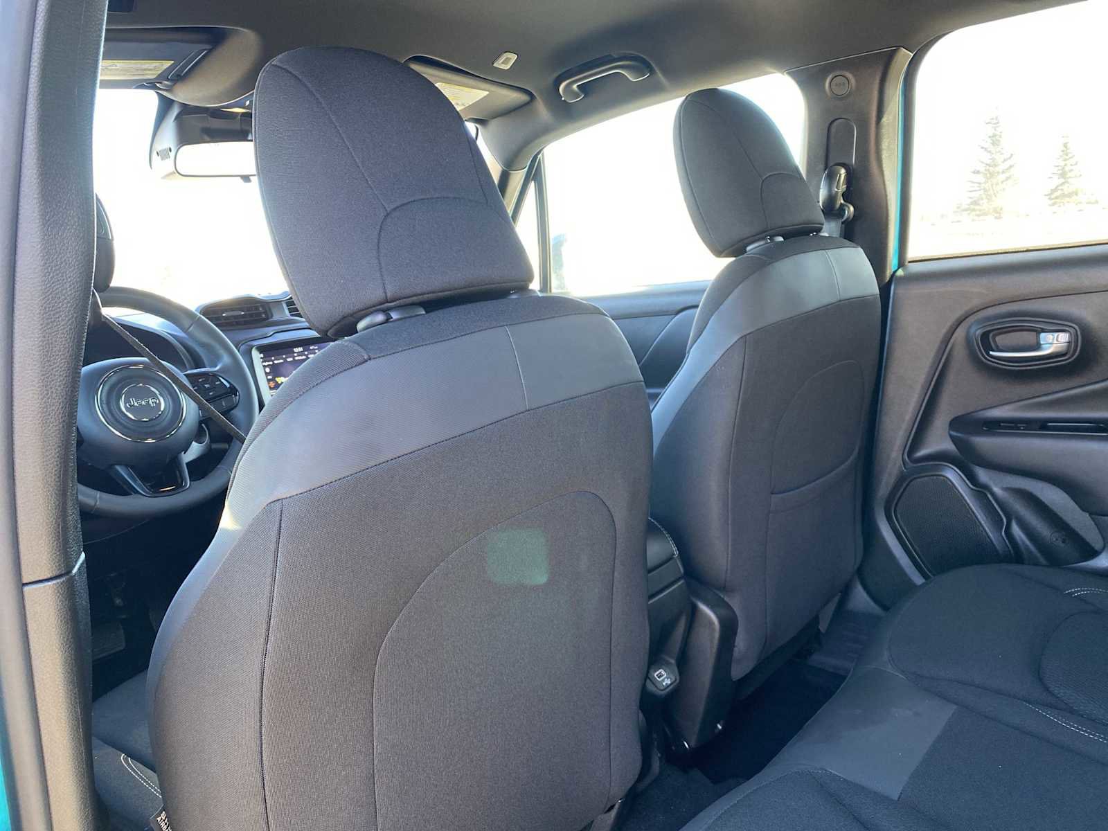 Certified 2022 Jeep Renegade Altitude image 32