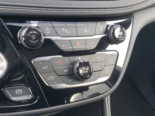 New 2026 Chrysler Pacifica Limited w/ Trailer Tow Group image 28