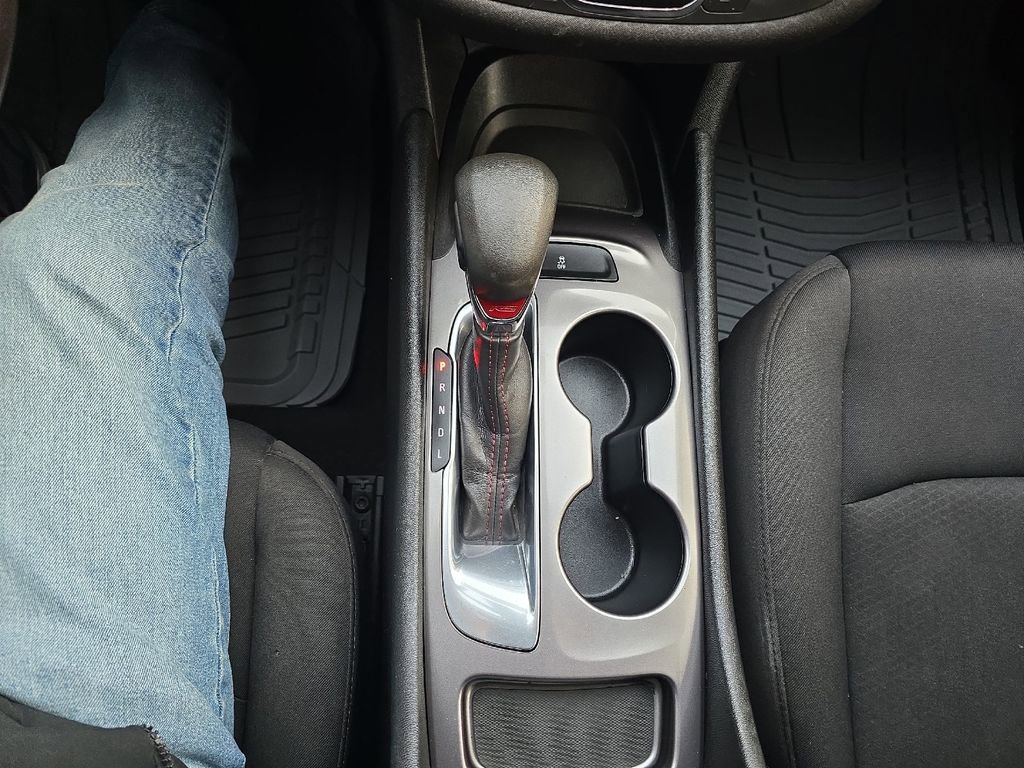 Used 2021 Chevrolet Malibu RS FWD image 30
