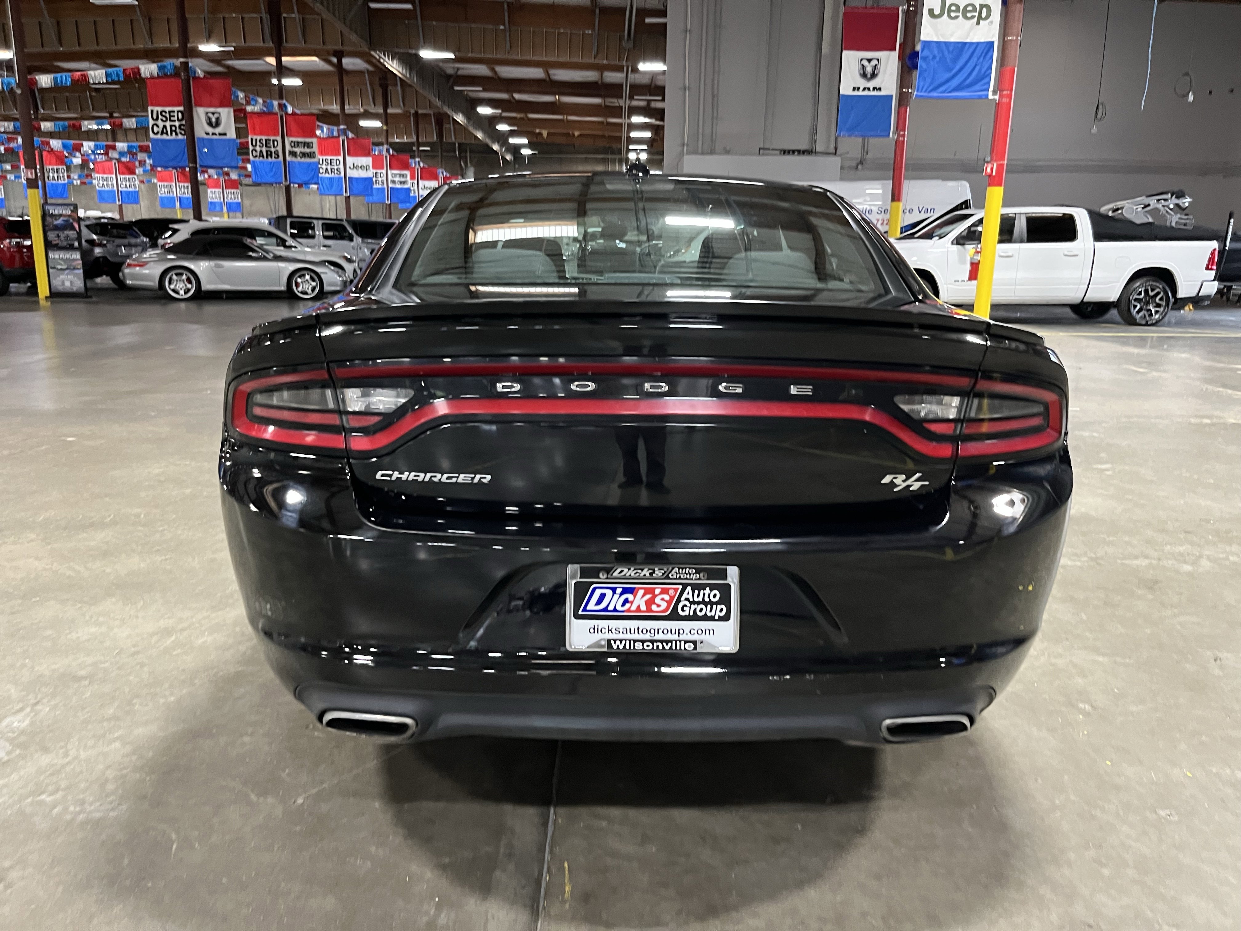 Used 2017 Dodge Charger R/T image 4